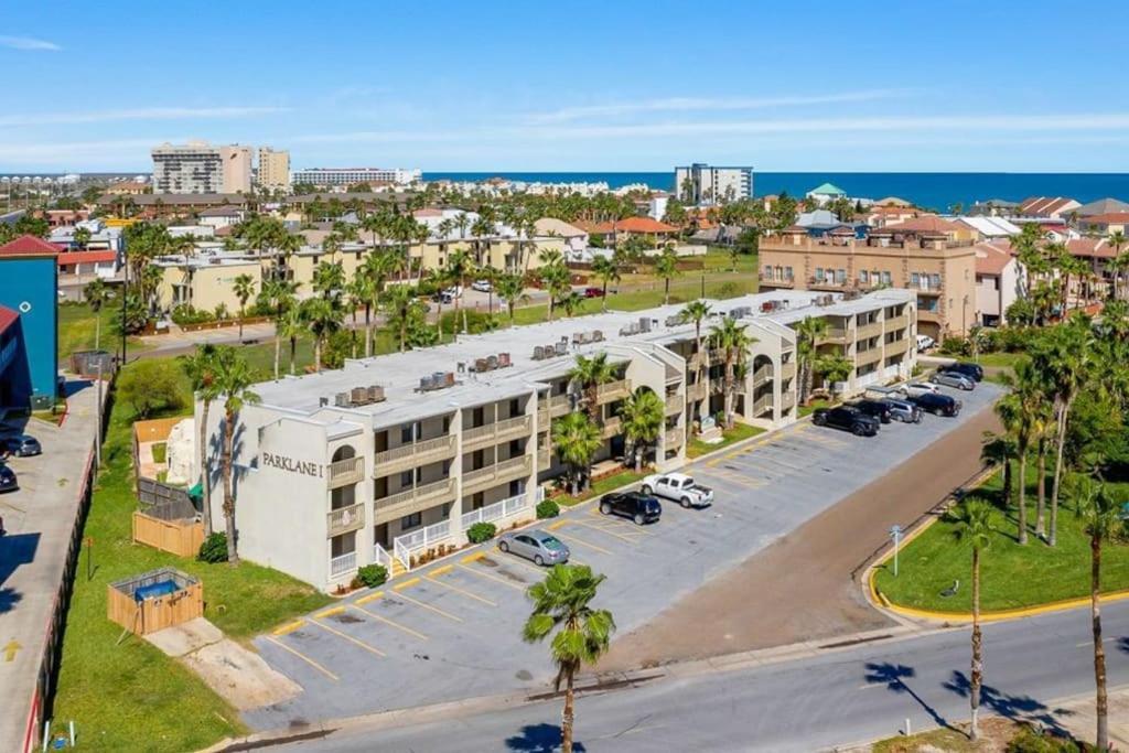 2 Bed 2 Bath Condo By Beach With Resort Pool South Padre Island Eksteriør billede