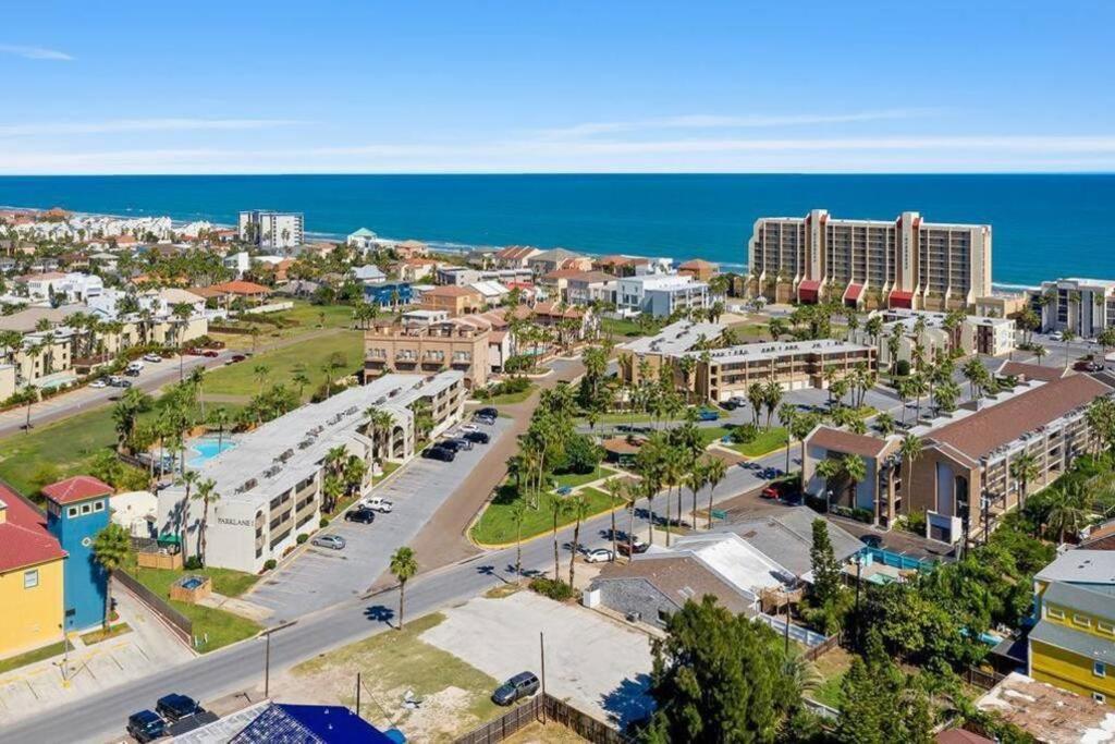 2 Bed 2 Bath Condo By Beach With Resort Pool South Padre Island Eksteriør billede